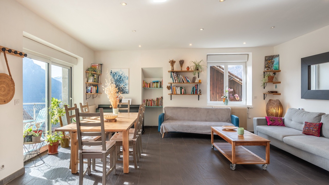 Photo of Livingroom in Quaix-en-Chartreuse