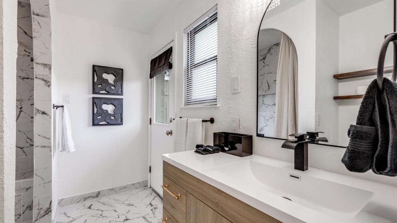 Photo of Bathroom in Lockhart