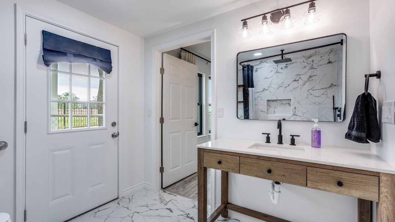 Photo of Bathroom in Lockhart