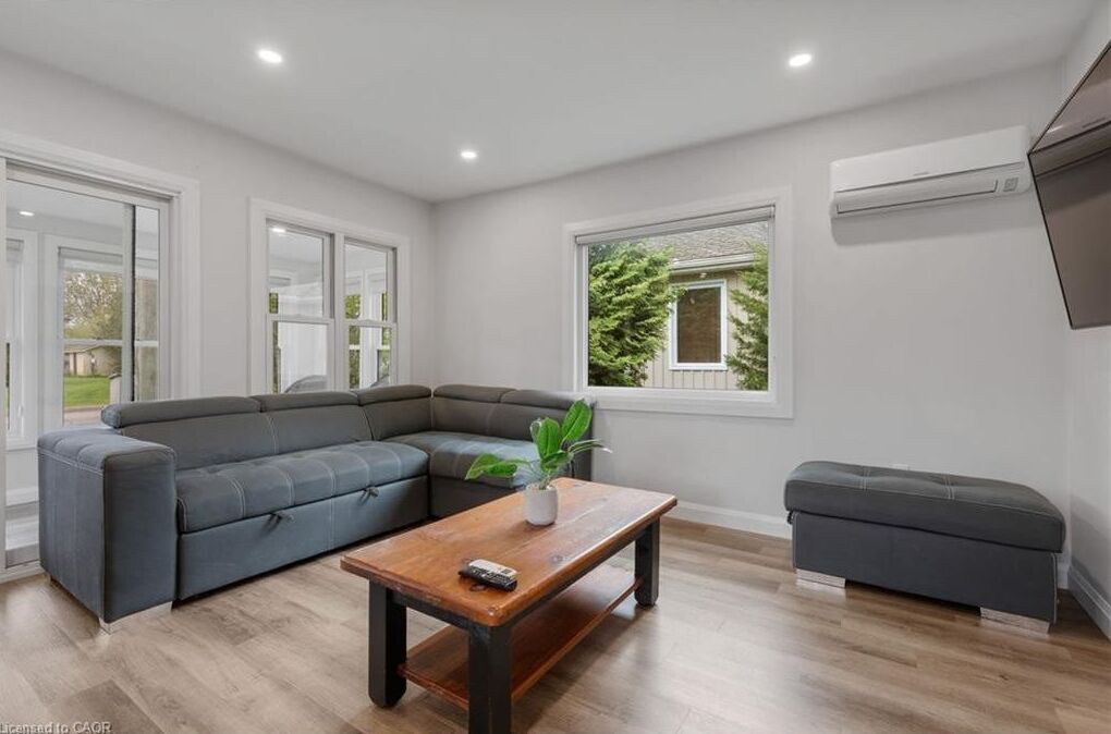 Photo of Livingroom in Turkey Point