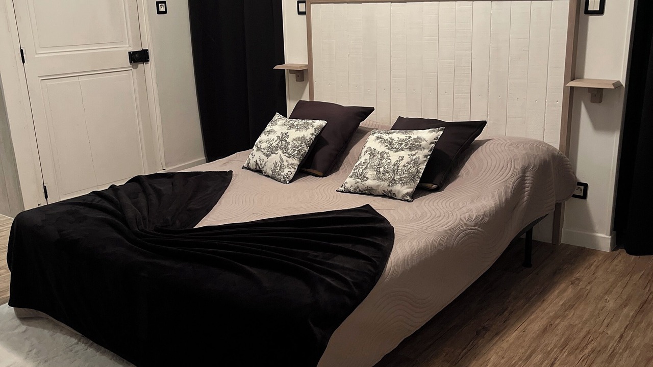 Photo of Bedroom in Monsireigne