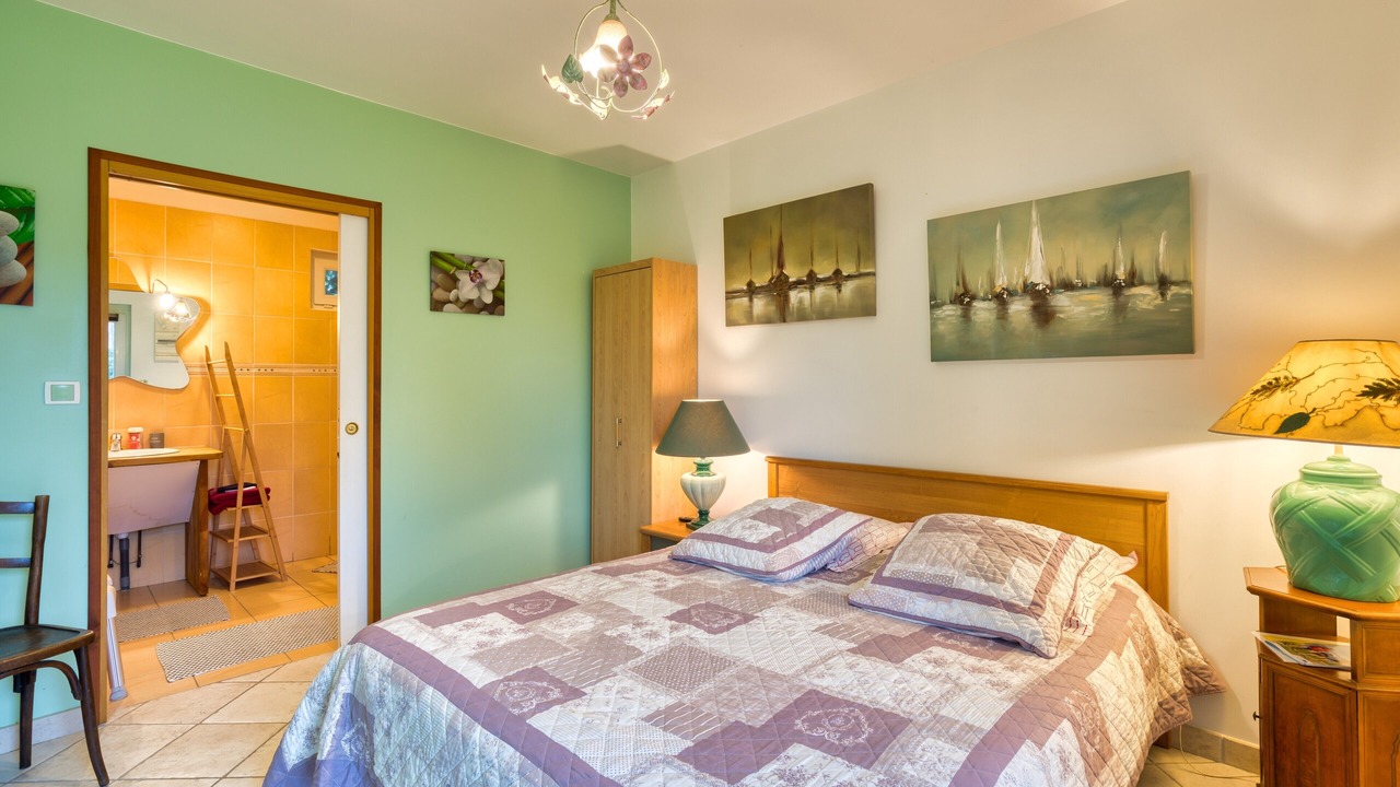 Photo of Bedroom in Saint-Leonard