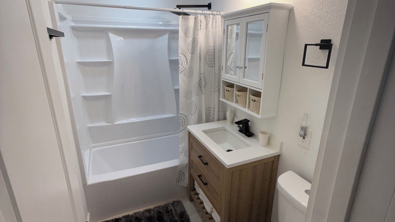 Photo of Bathroom in Edgewater