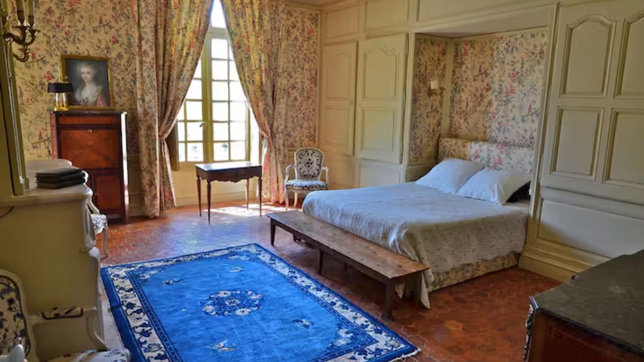 Photo of Bedroom in La Ferte-Saint-Aubin
