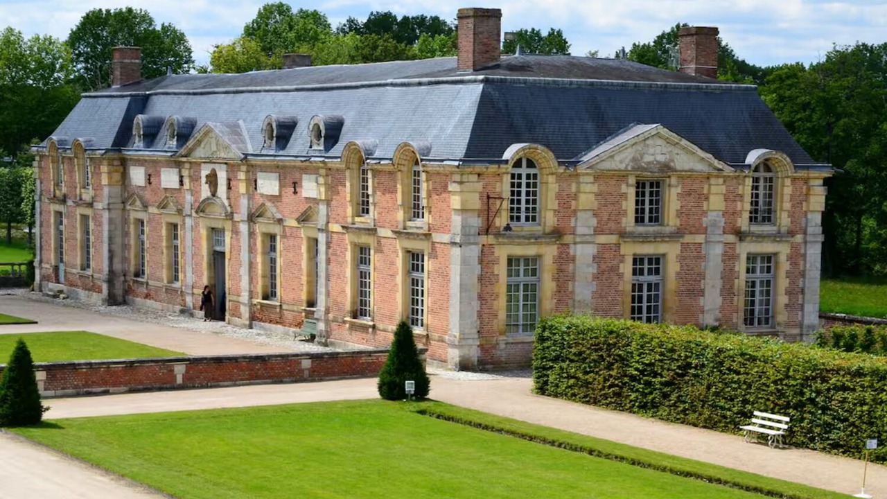Photo of Outdoor in La Ferte-Saint-Aubin