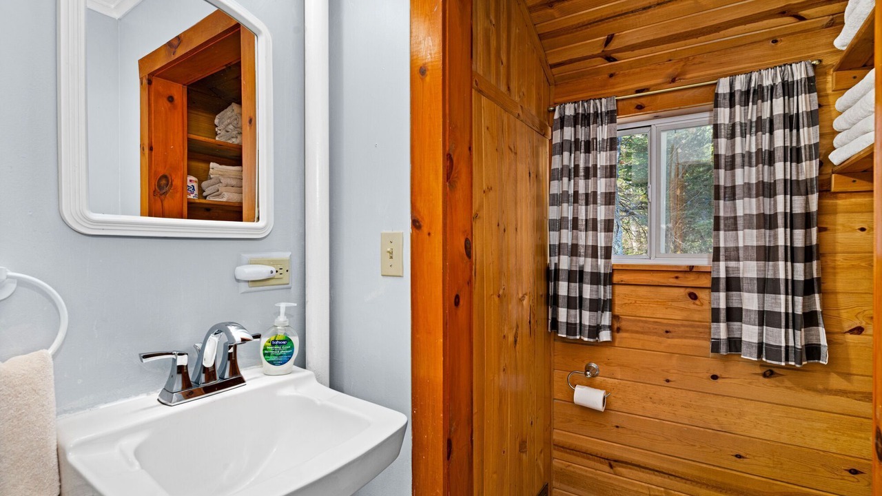 Photo of Bathroom in Two Harbors