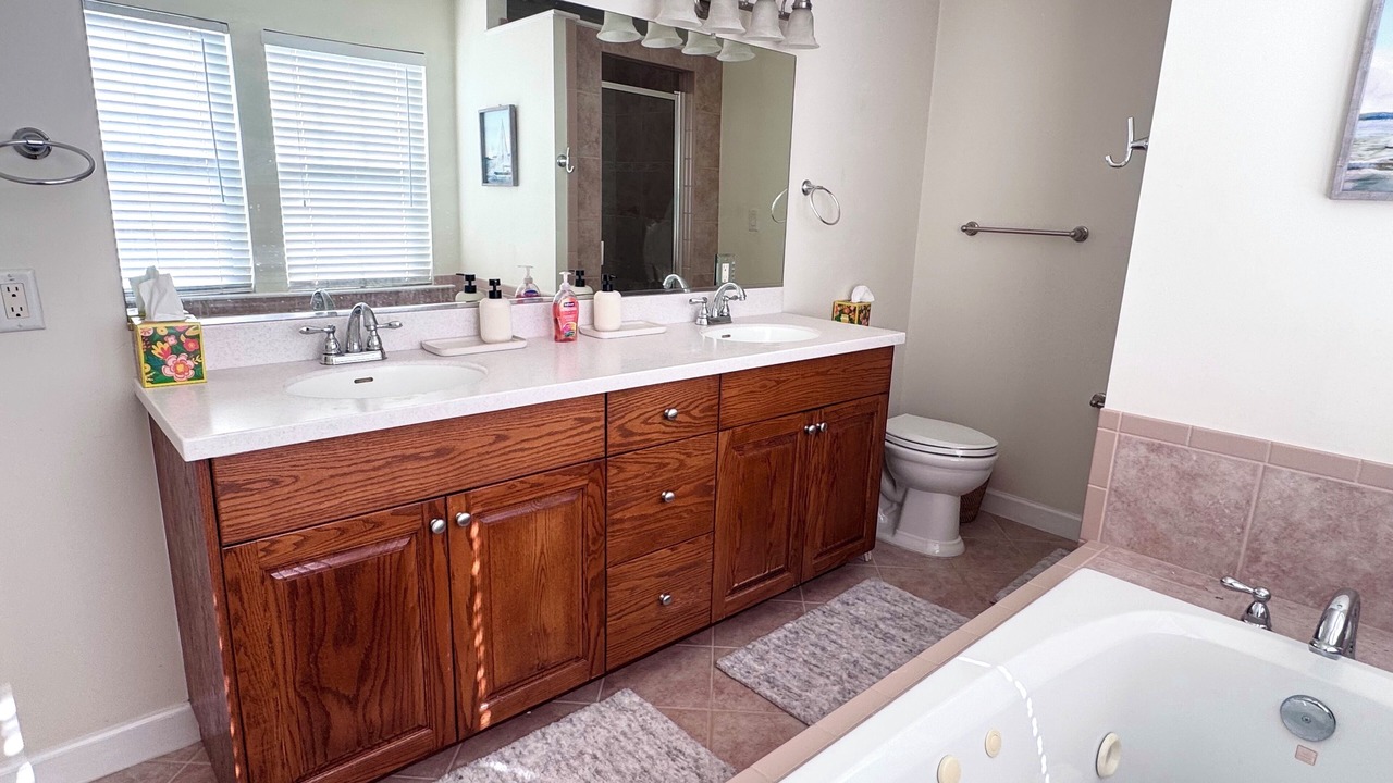 Photo of Bathroom in East Ocean View