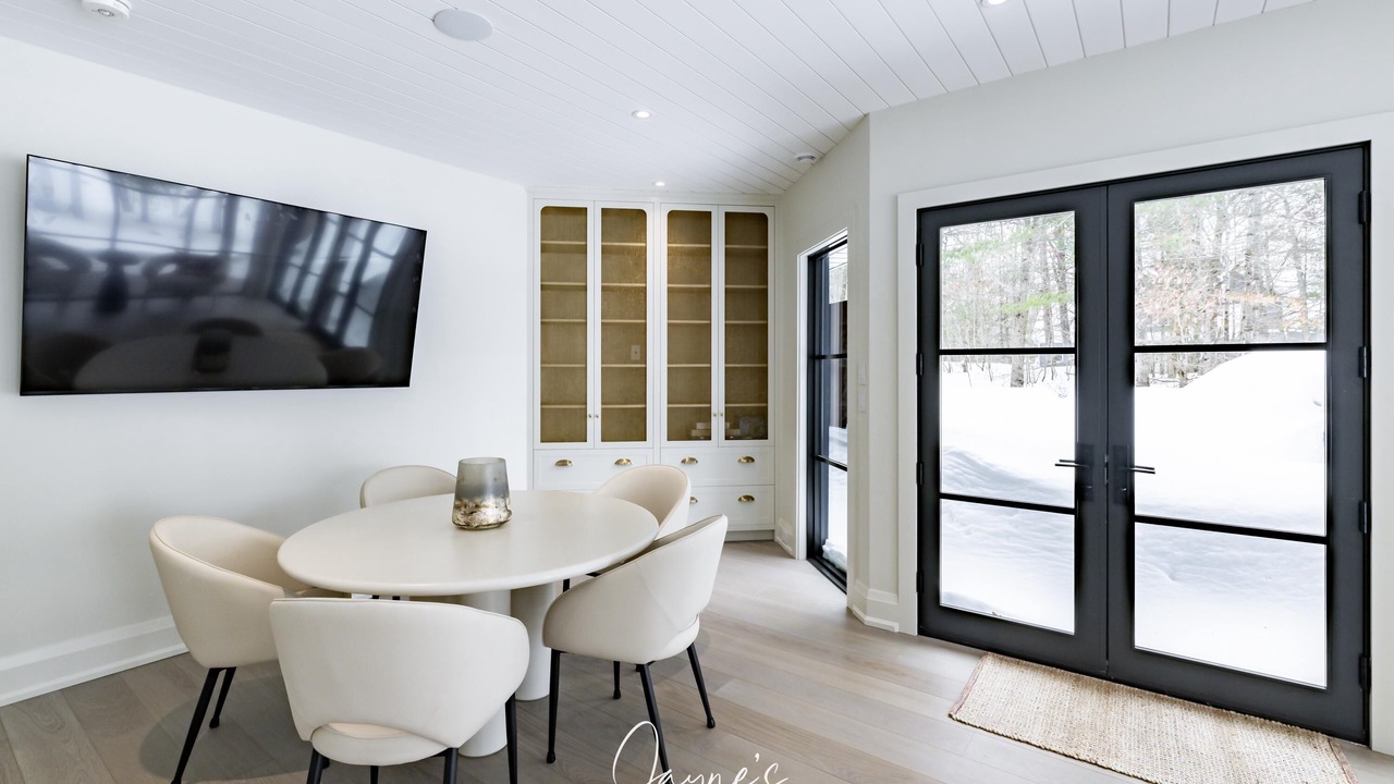 Photo of Bedroom in Gravenhurst