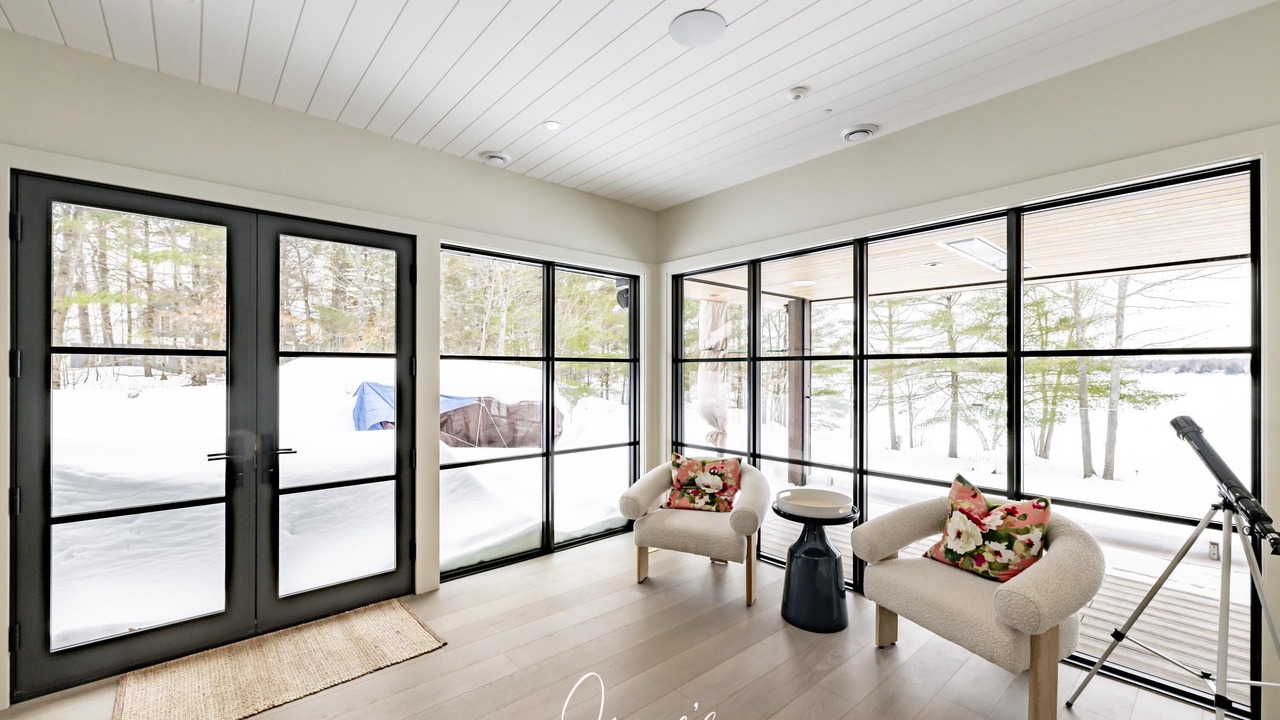 Photo of Bedroom in Gravenhurst