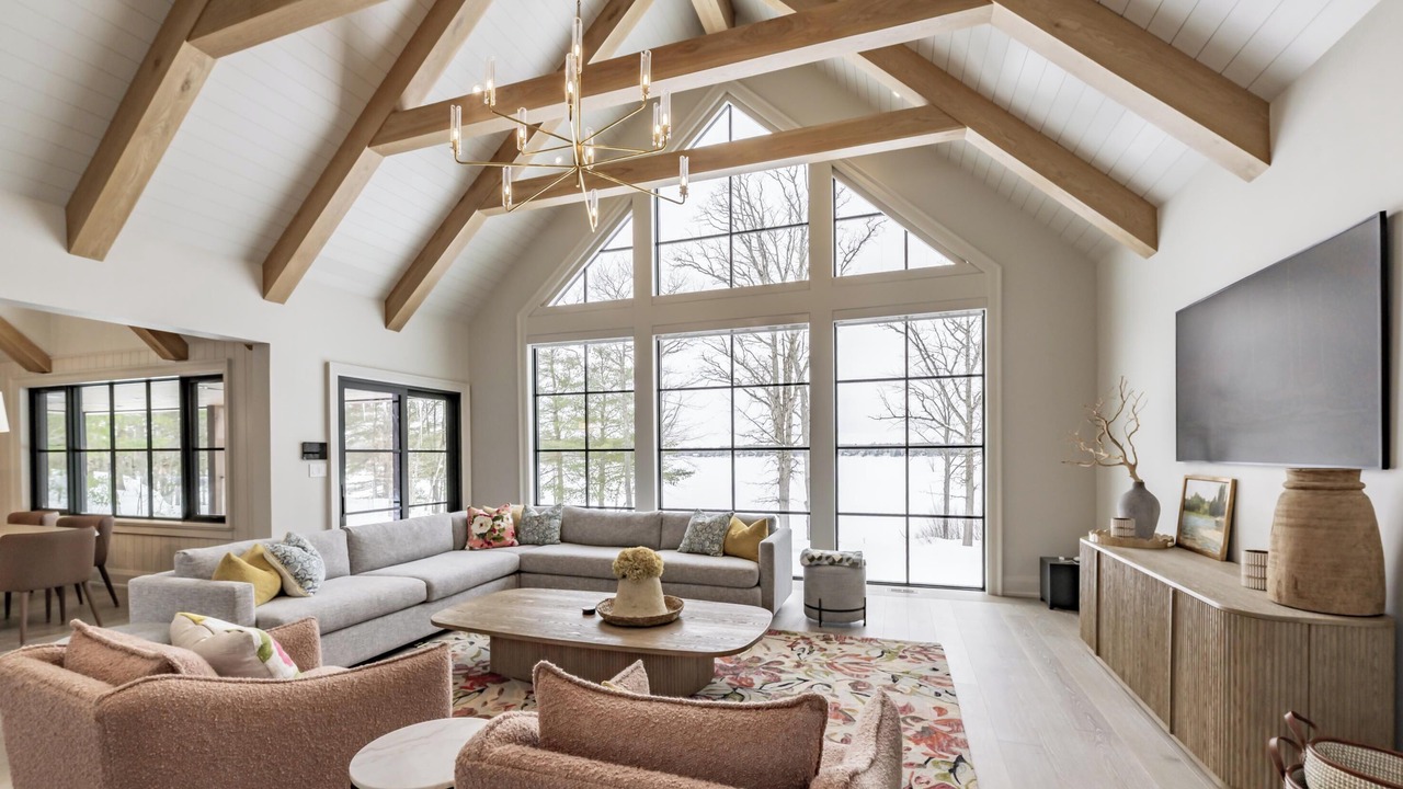 Photo of Livingroom in Gravenhurst