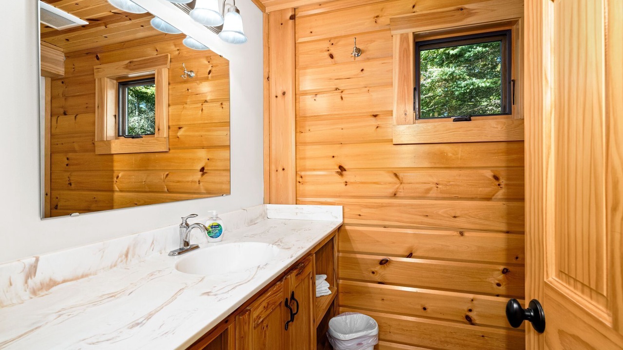 Photo of Bathroom in Two Harbors