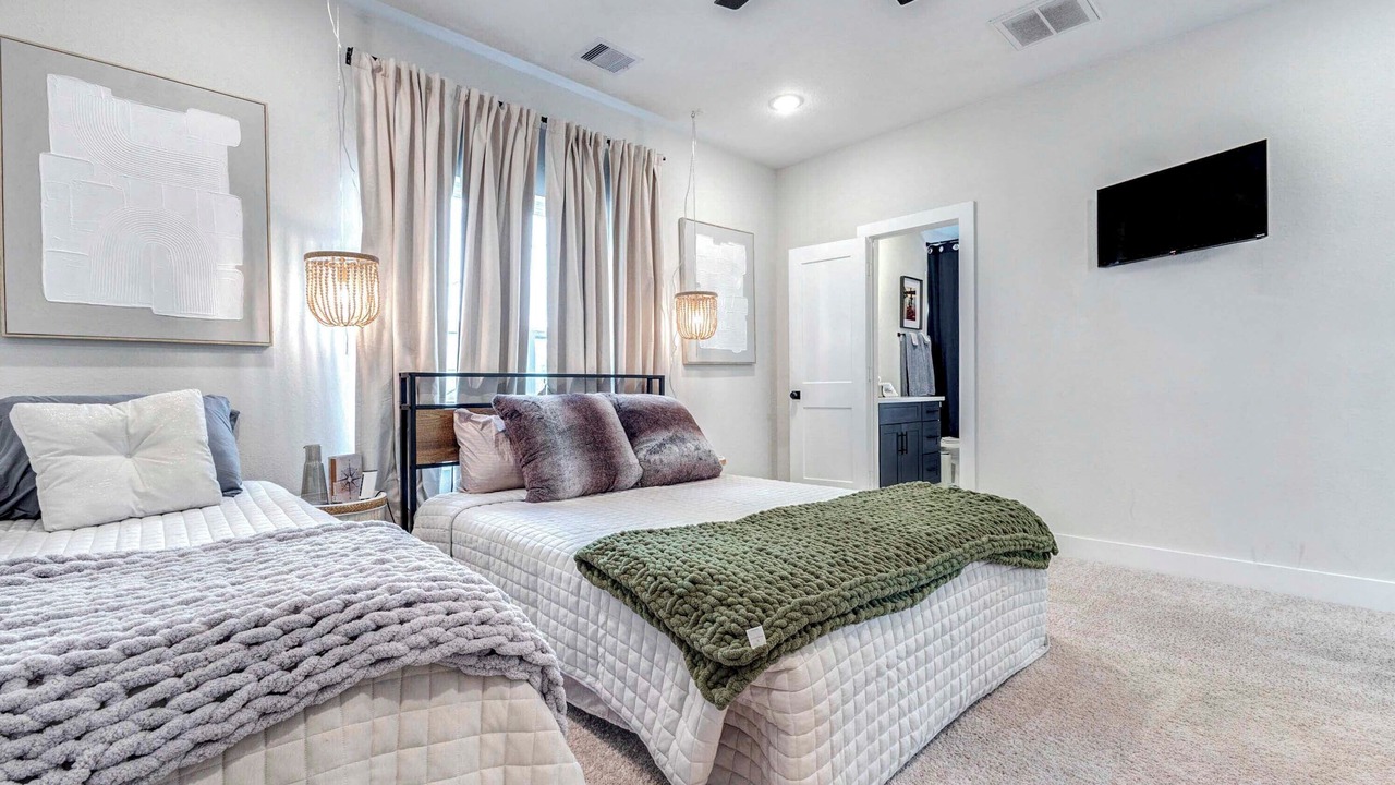 Photo of Bedroom in Northside