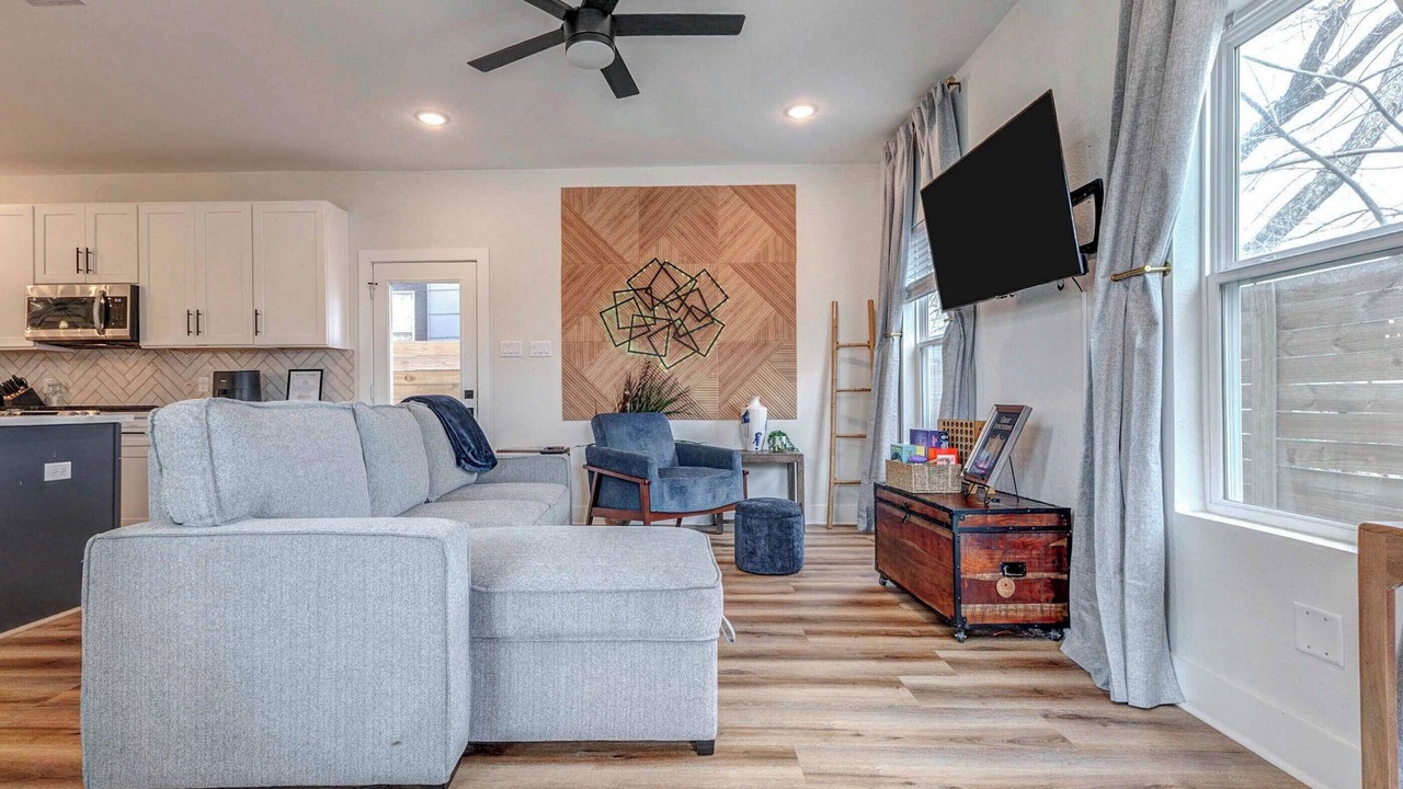 Photo of Livingroom in Northside