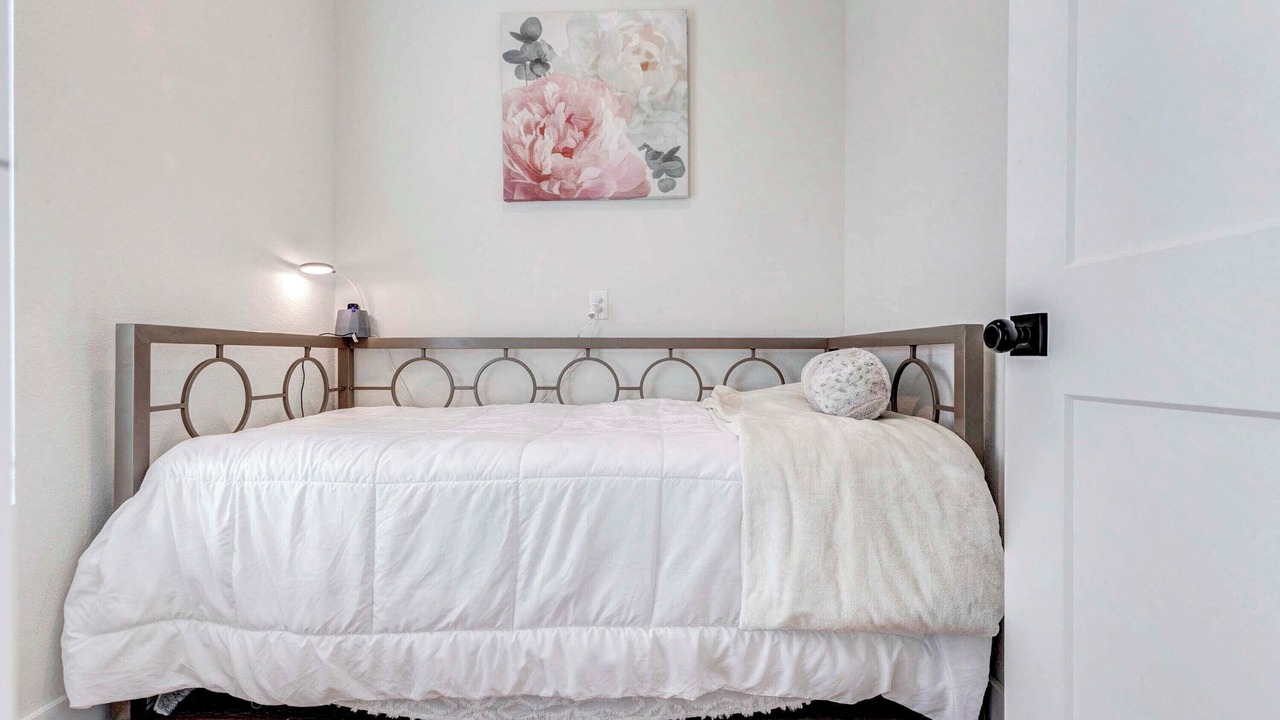 Photo of Bedroom in Northside