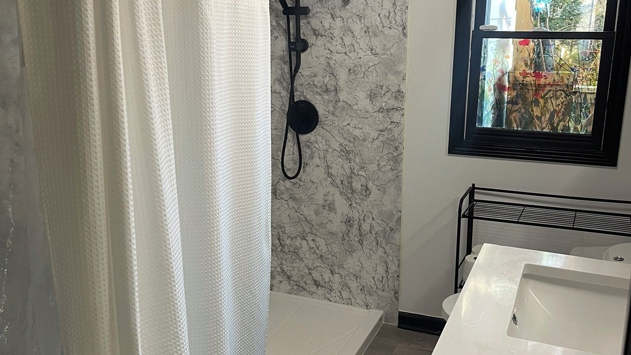 Photo of Bathroom in North Druid Hills