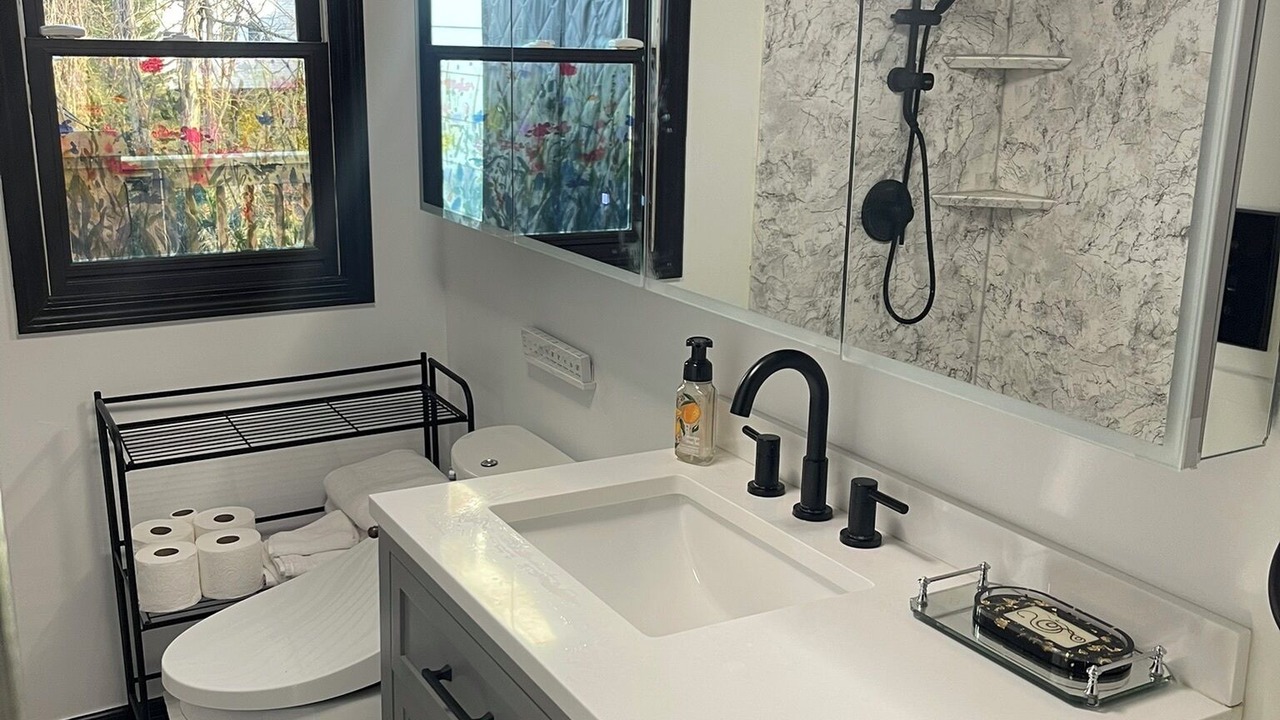 Photo of Bathroom in North Druid Hills