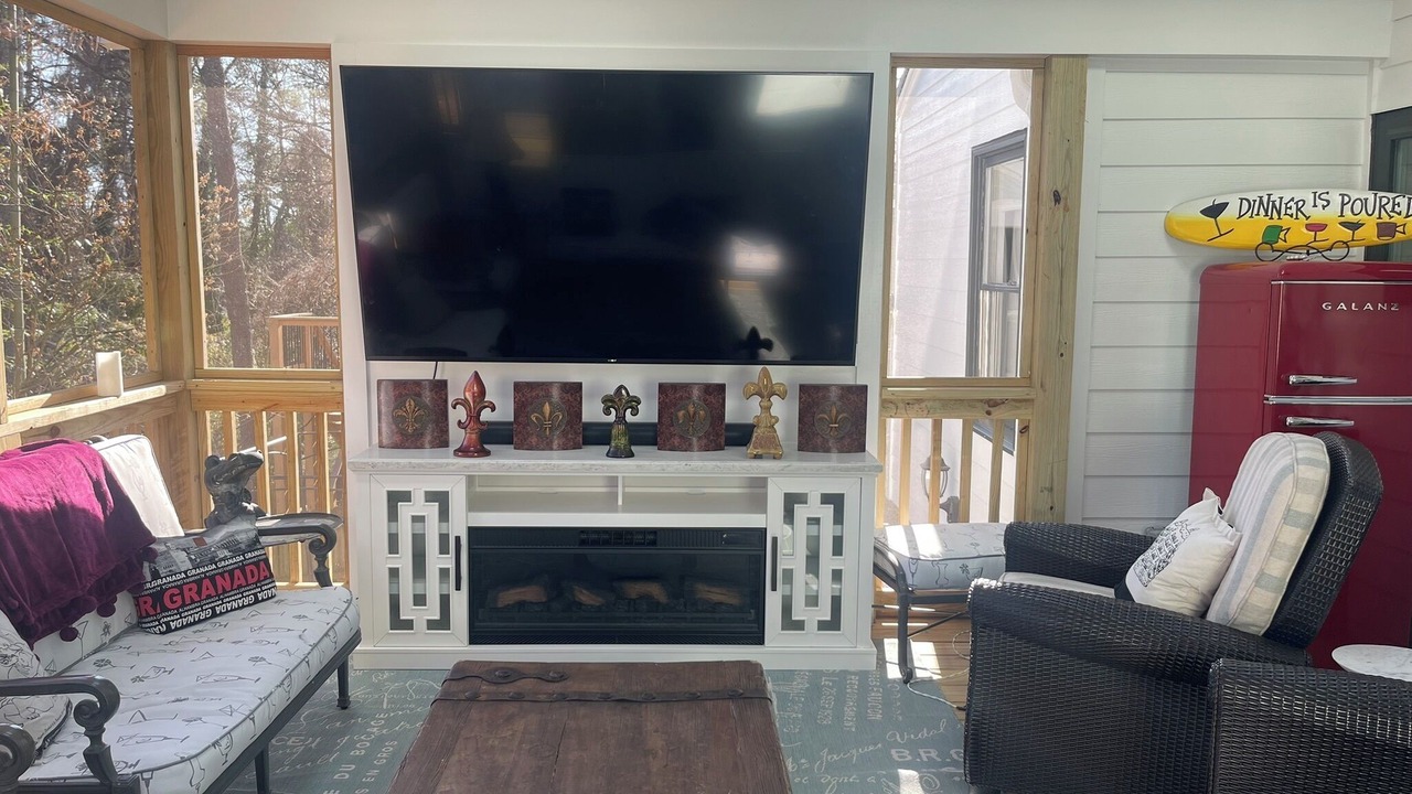 Photo of Livingroom in North Druid Hills