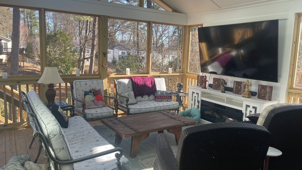 Photo of Livingroom in North Druid Hills