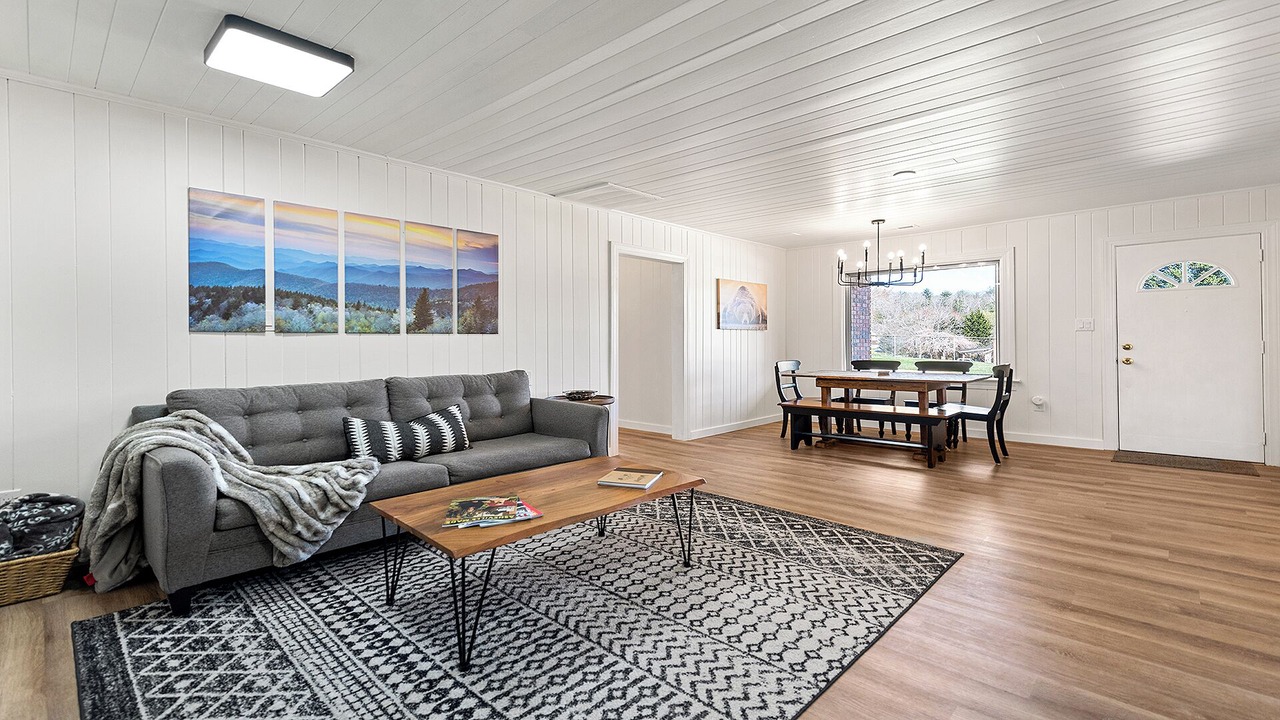 Photo of Livingroom in Fletcher