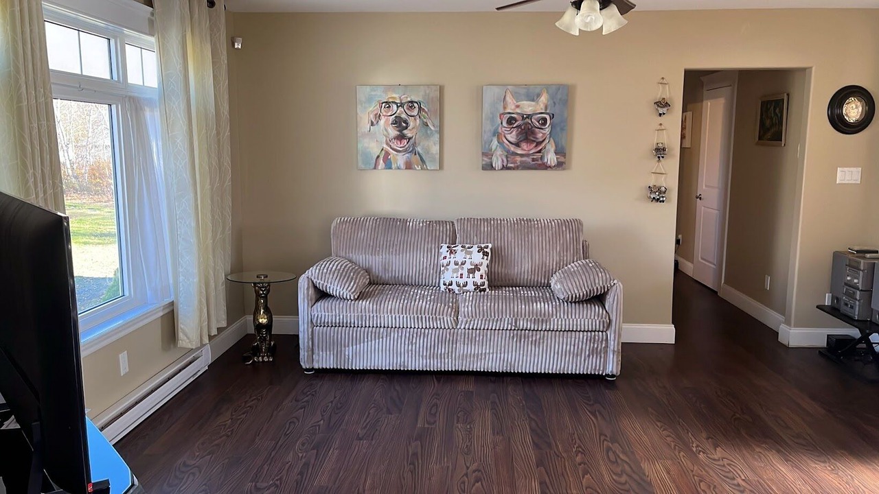 Photo of Livingroom in Beaver Bank