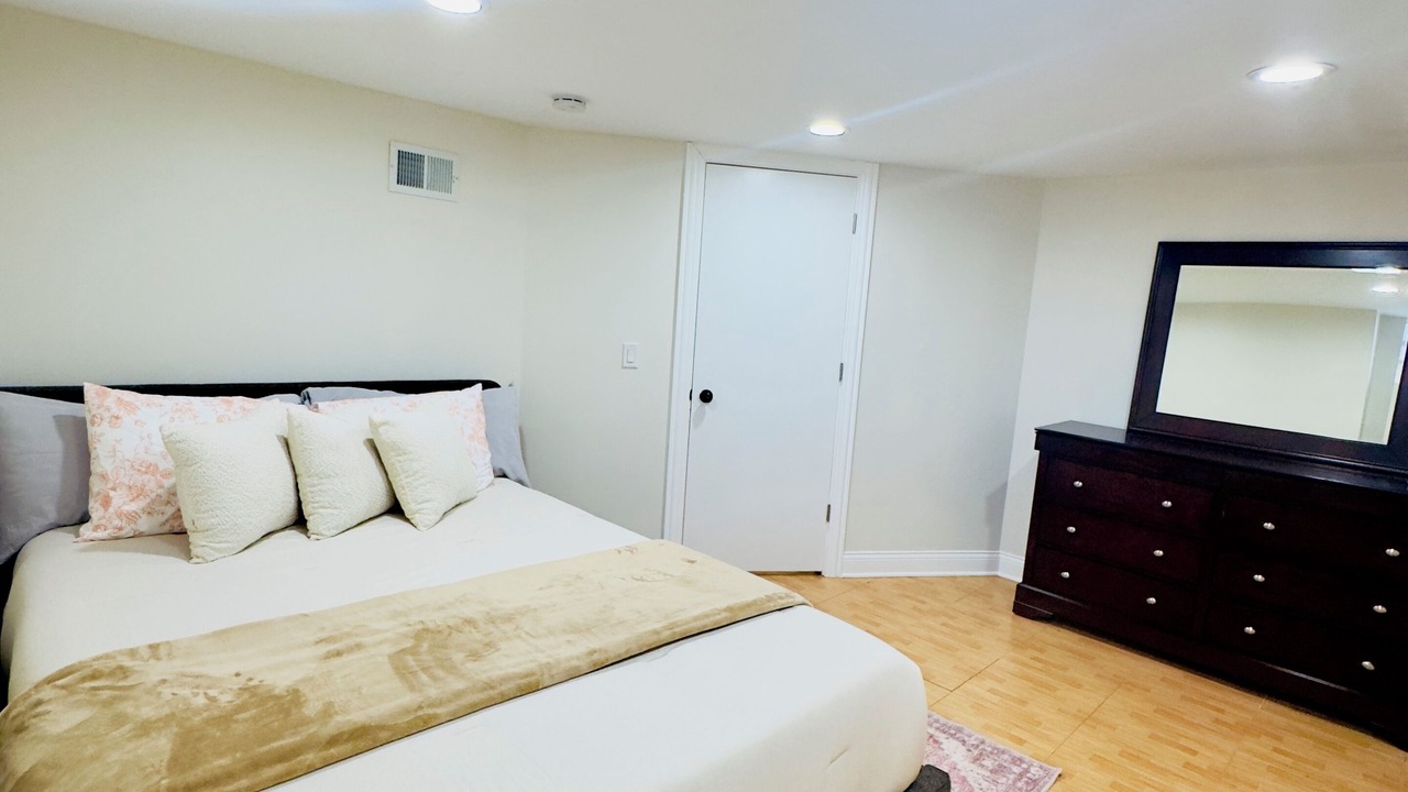 Photo of Bedroom in Lincolnwood