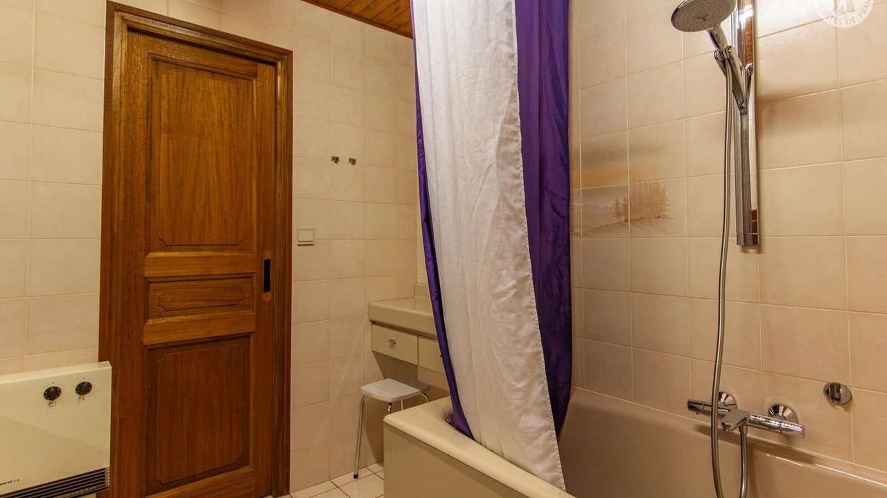 Photo of Bathroom in Mercury