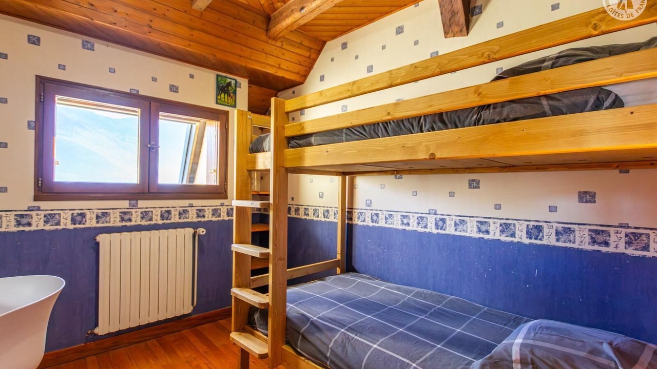 Photo of Bedroom in Mercury