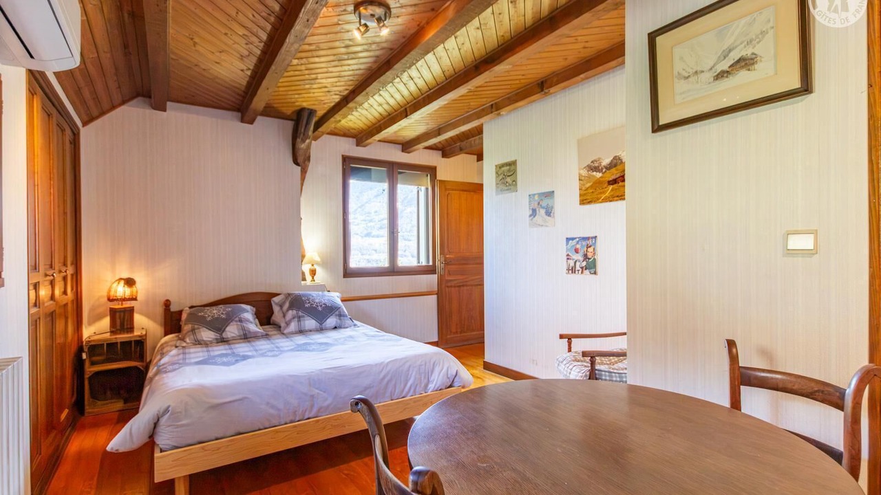 Photo of Bedroom in Mercury
