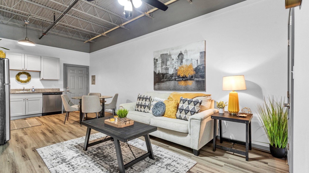 Photo of Livingroom in Baytown