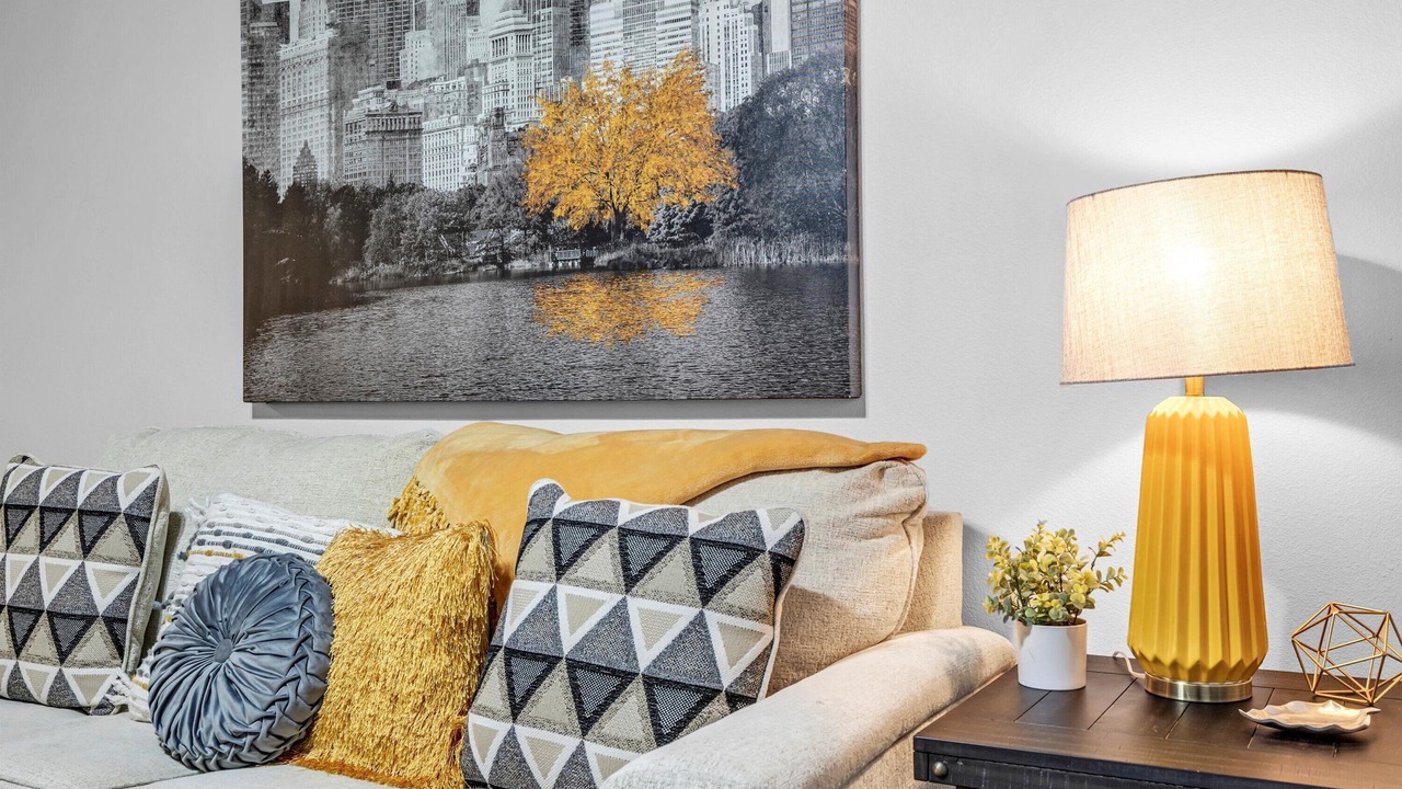 Photo of Livingroom in Baytown