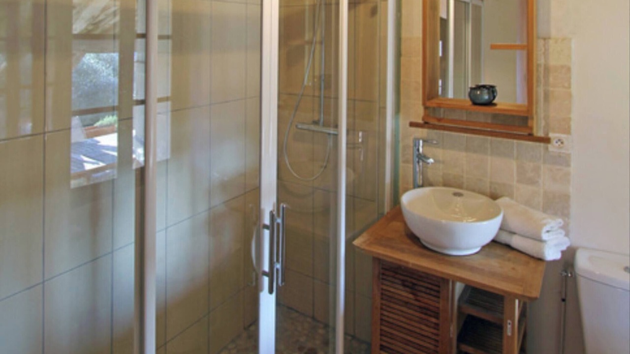 Photo of Bathroom in Saint-Nazaire-de-Valentane