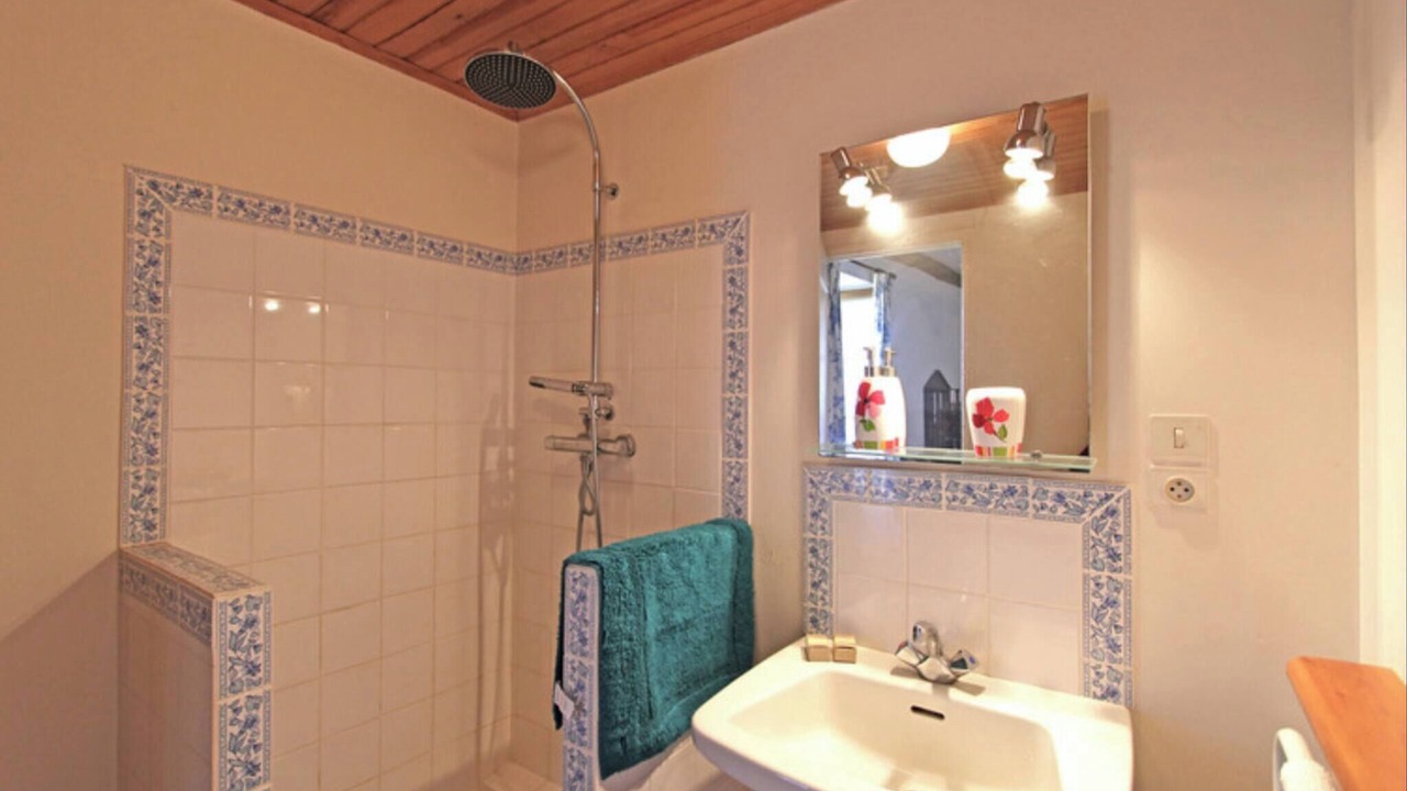 Photo of Bathroom in Saint-Nazaire-de-Valentane