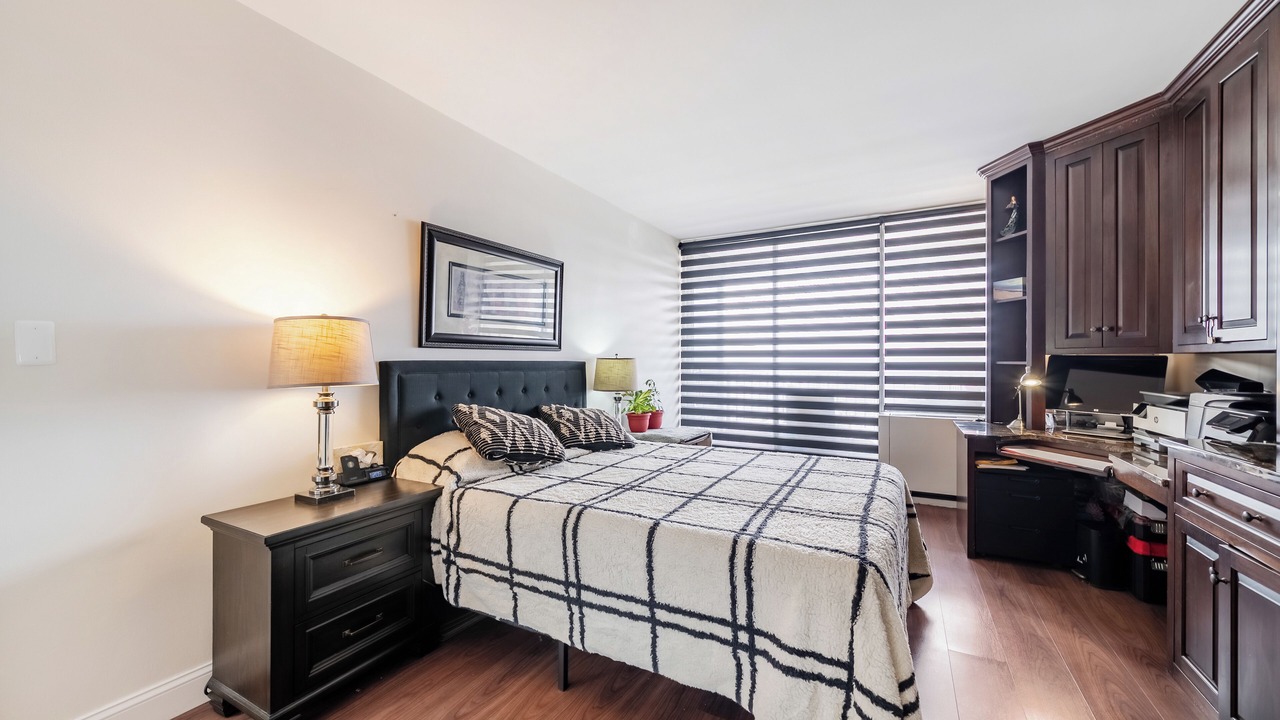 Photo of Bedroom in Fort Lee