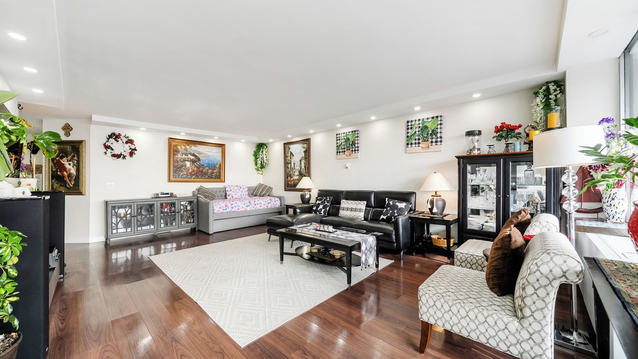 Photo of Livingroom in Fort Lee