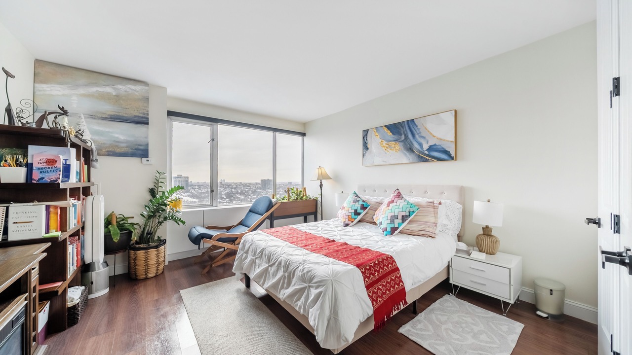 Photo of Bedroom in Fort Lee