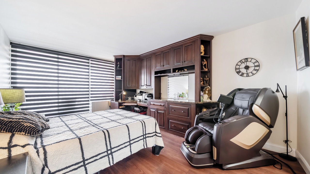 Photo of Bedroom in Fort Lee