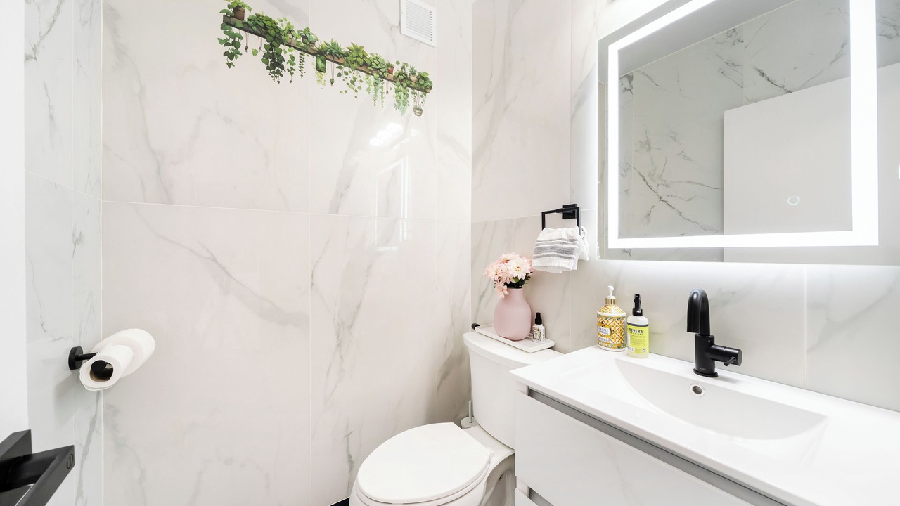 Photo of Bathroom in Fort Lee