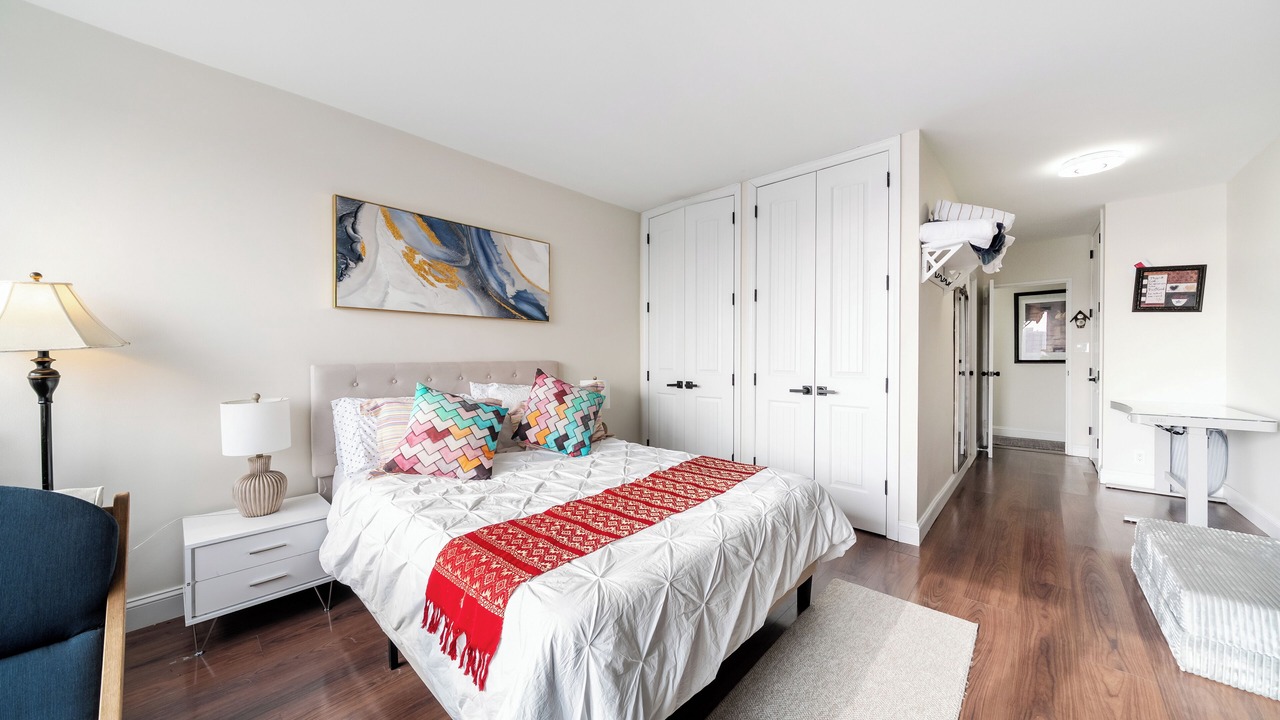 Photo of Bedroom in Fort Lee