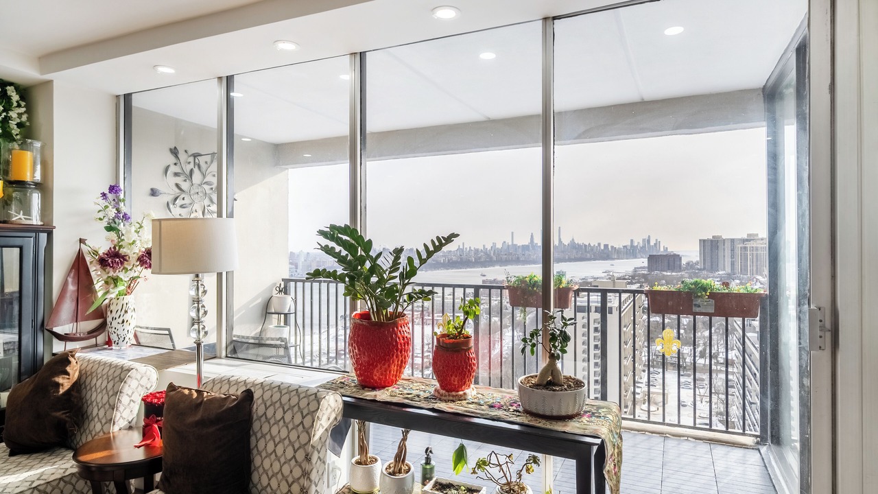 Photo of Livingroom in Fort Lee