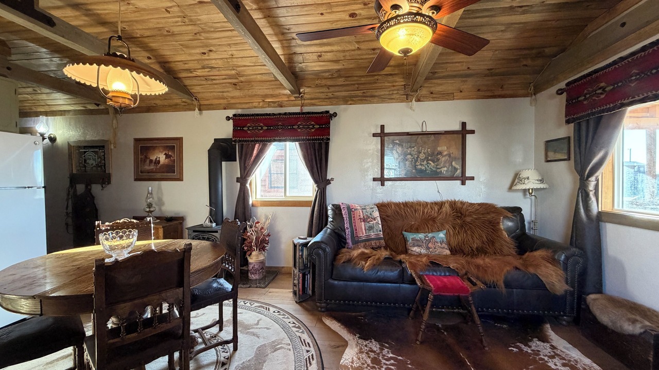 Photo of Livingroom in Riverton