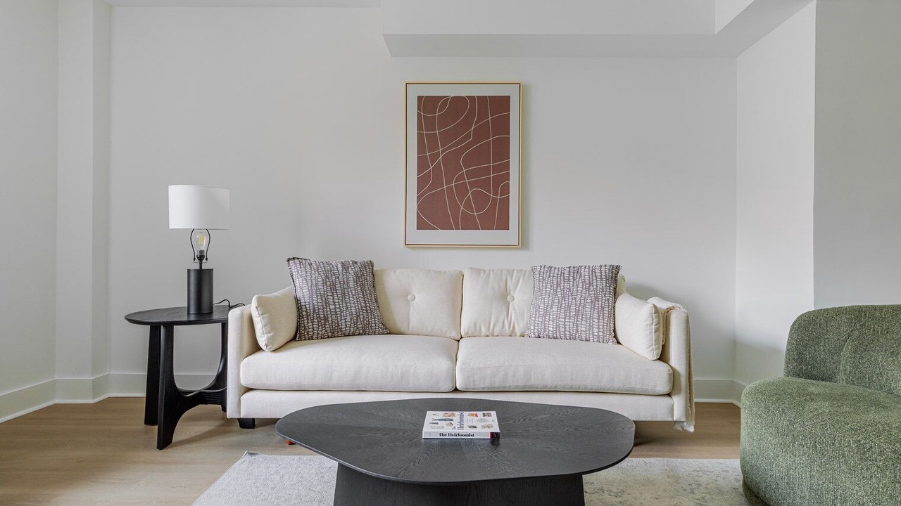 Photo of Livingroom in Hunters Point