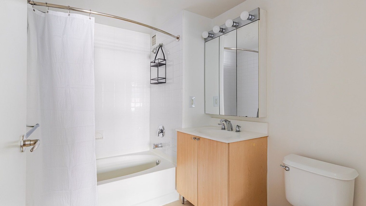 Photo of Bathroom in Hunters Point