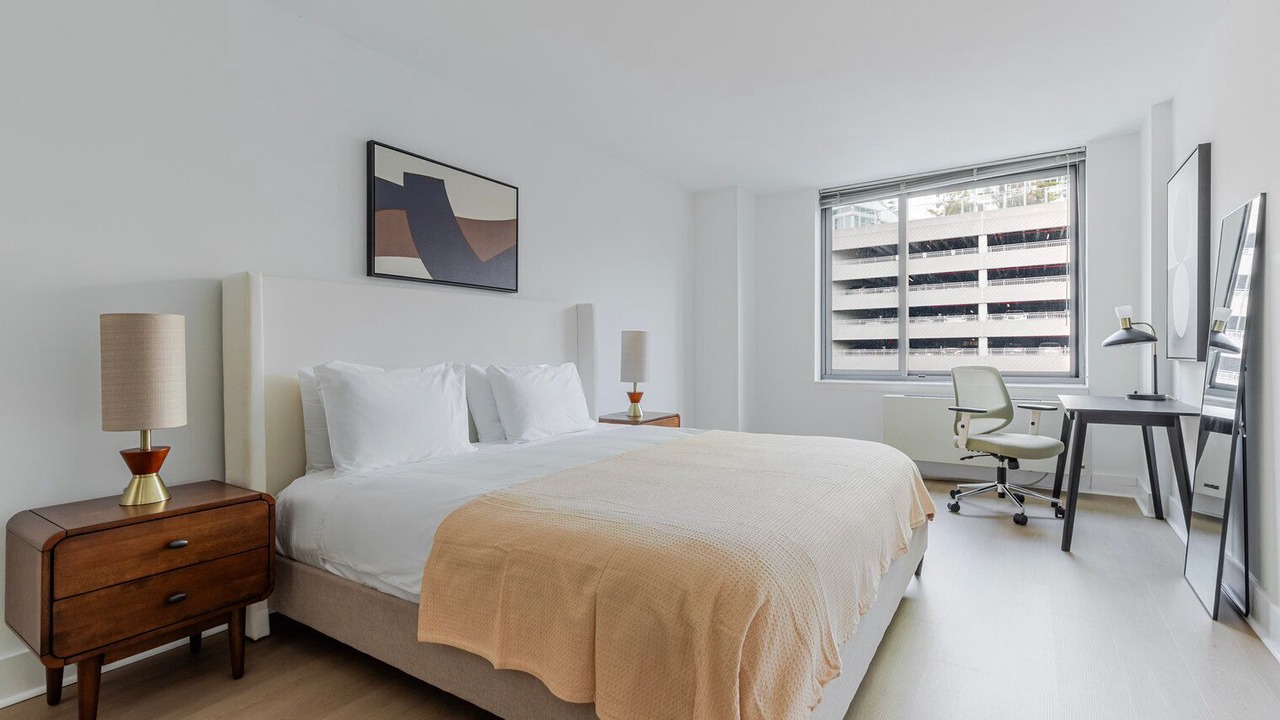 Photo of Bedroom in Hunters Point