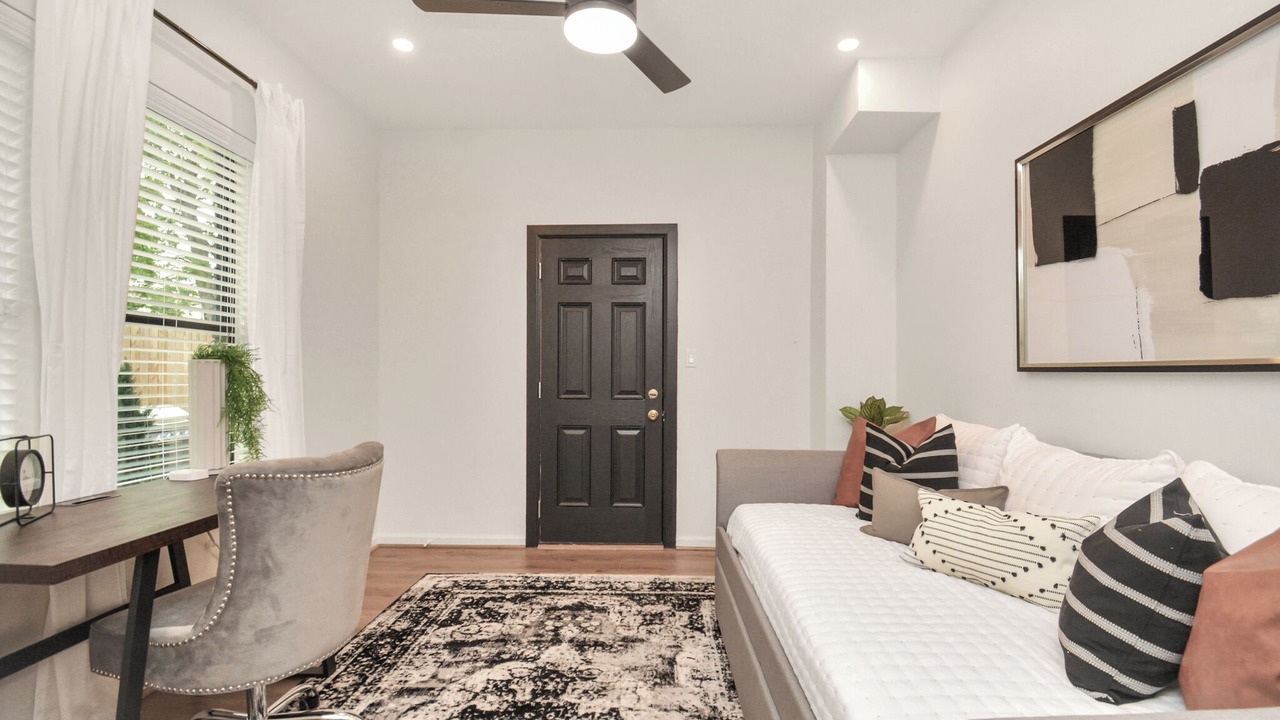 Photo of Bedroom in Greater East End