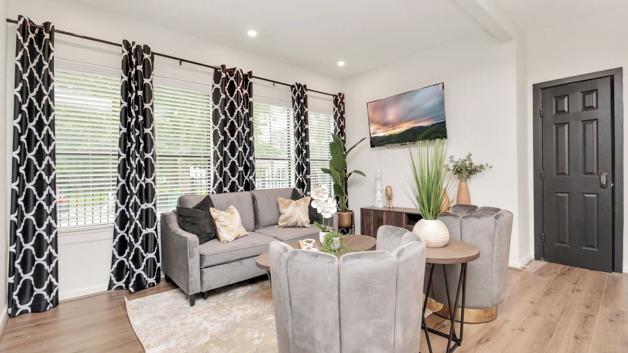 Photo of Livingroom in Greater East End