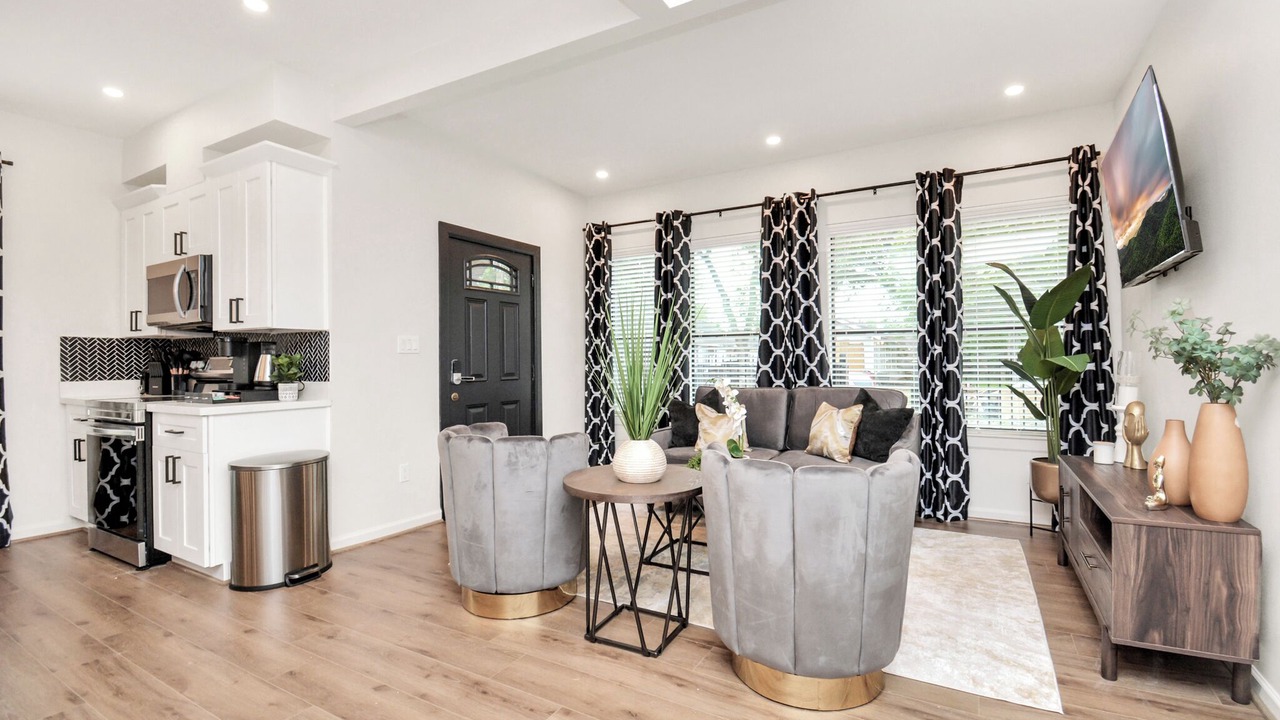 Photo of Livingroom in Greater East End