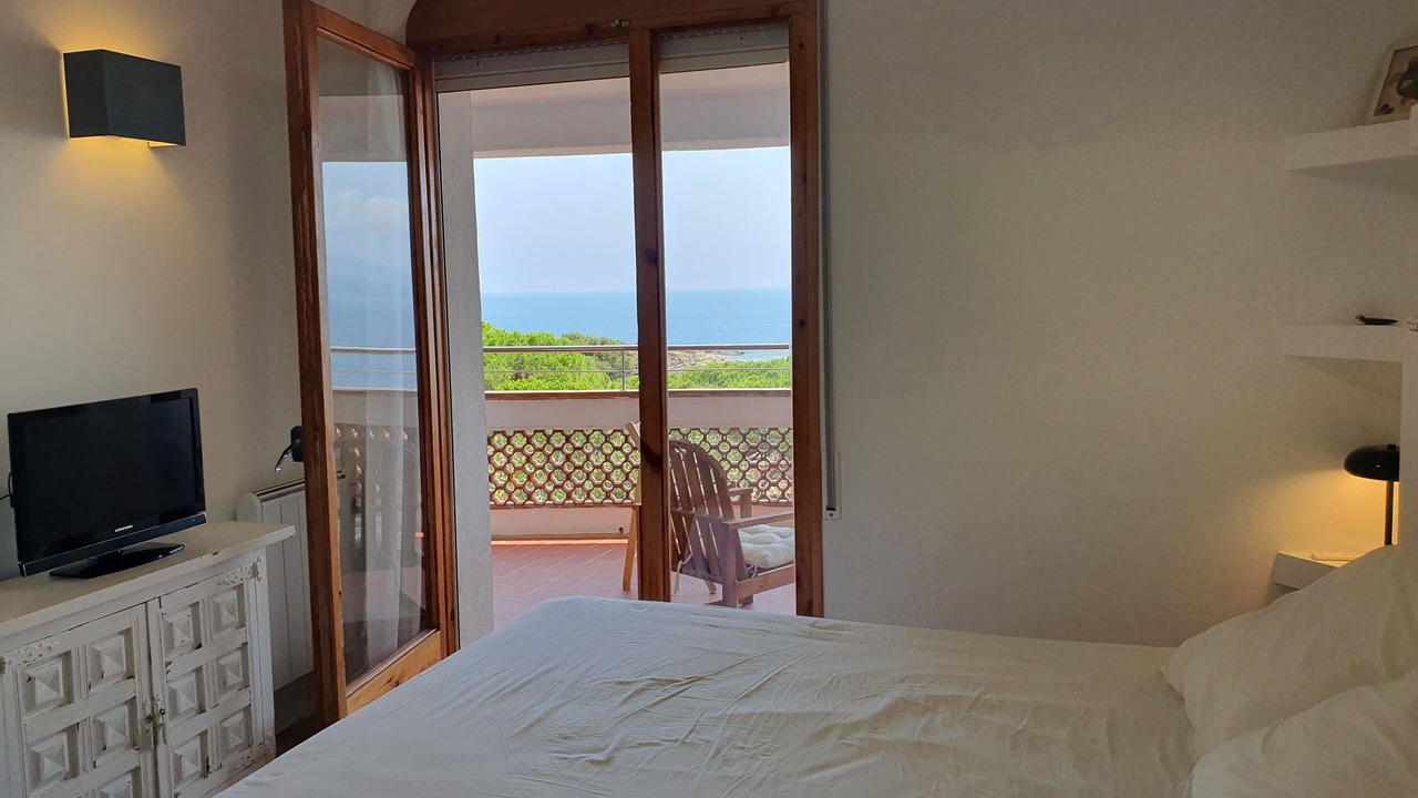 Photo of Bedroom in Llanca