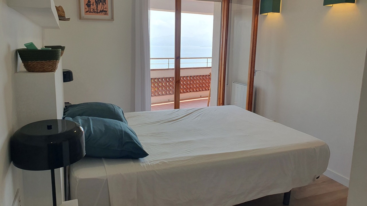 Photo of Bedroom in Llanca