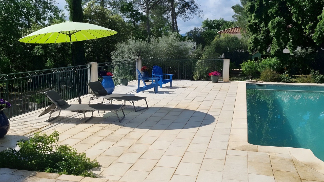 Photo of Patio Balcony in Saint-Maximin-la-Sainte-Baume