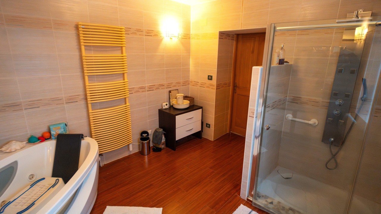 Photo of Bathroom in Orgueil